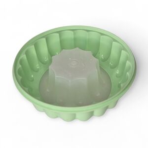 Tupperware Mint Green Jello Mold 1201-9